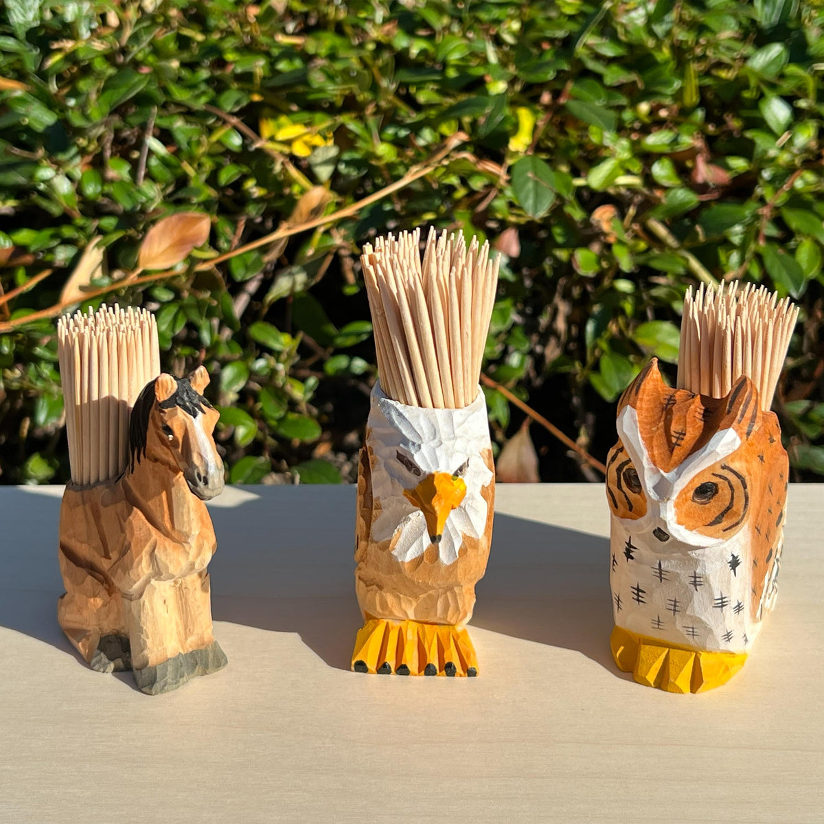 Zahnstocherhalter Holz | Handgeschnitzter Adler | Zahnstocher Spender | Küchen Deko | Geschenkidee | Handbemalt | Lindenholz